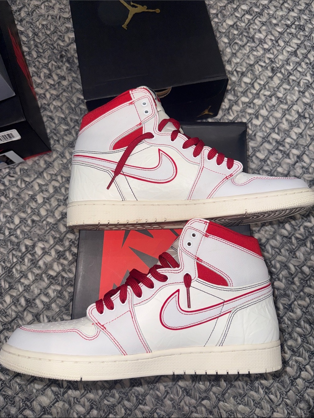Nike Air Jordan 1 Retro High OG “Phantom” / “Sail–University Red”  2019
